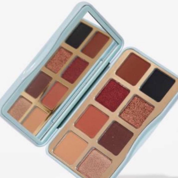 New New TOO FACED Secret Santa Limited-Edition Eye Shadow Palette - Picture 1 of 12